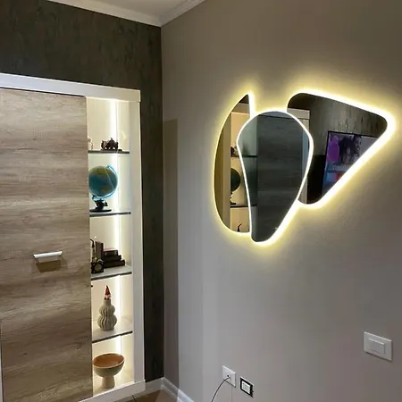 Middle Center Gallery 2 Skanderbeg Square Appartement Tirana